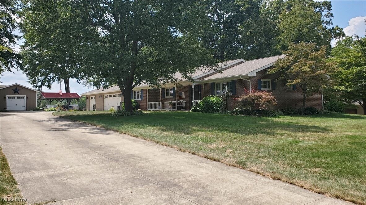 Property Photo: 3758 S Sunnyfield Drive OH 44321