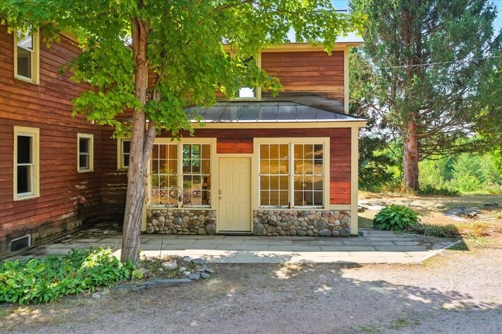 Property Photo: 46 Indian Point Road VT 05732