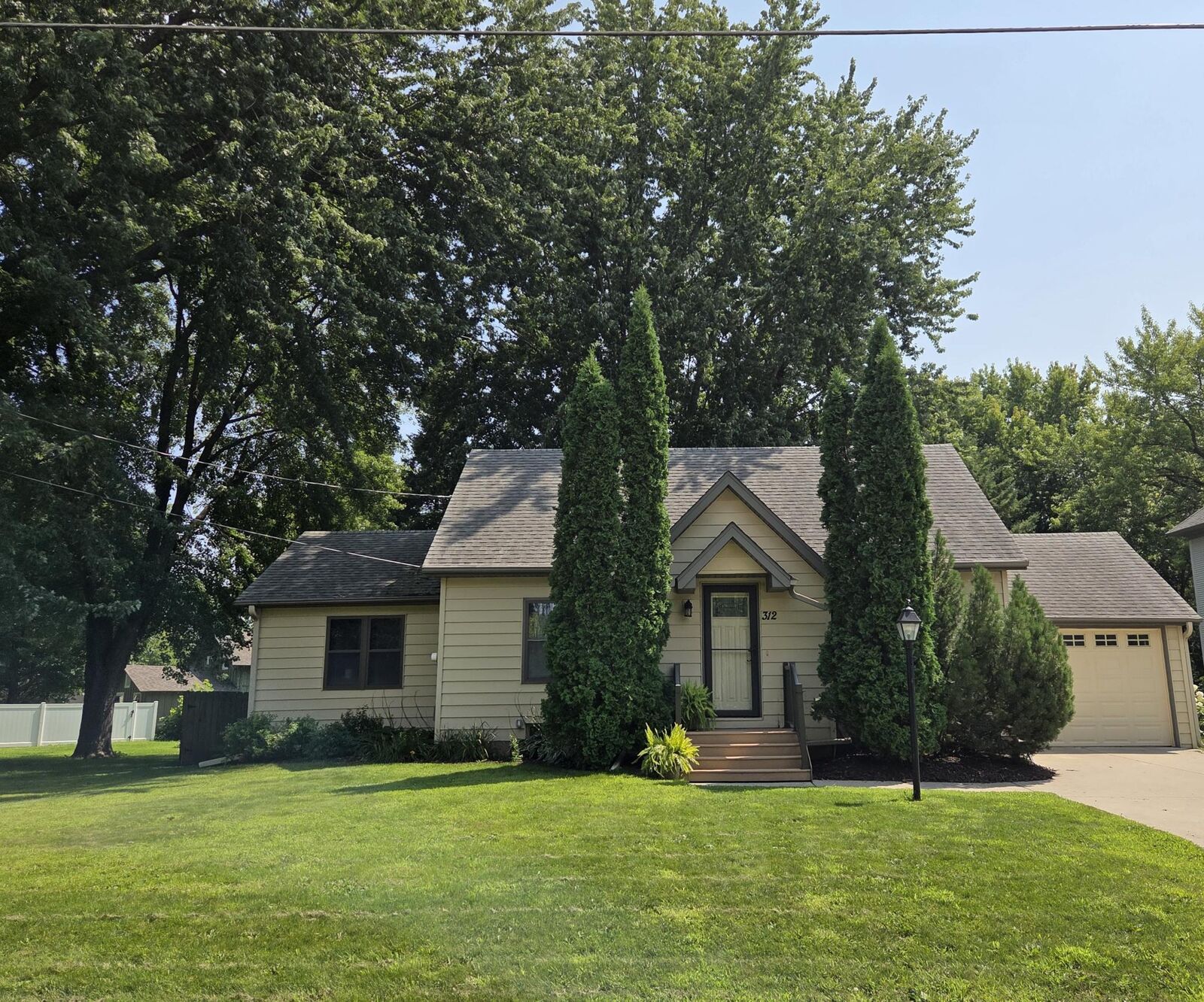 Property Photo:  312 2nd Avenue SE  MN 55397 