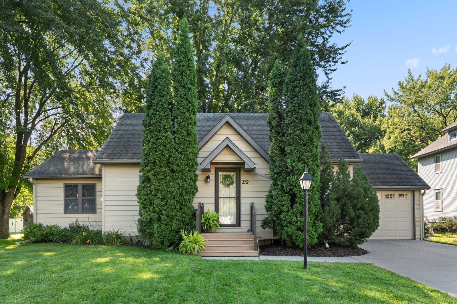 Property Photo: 312 2nd Avenue SE MN 55397