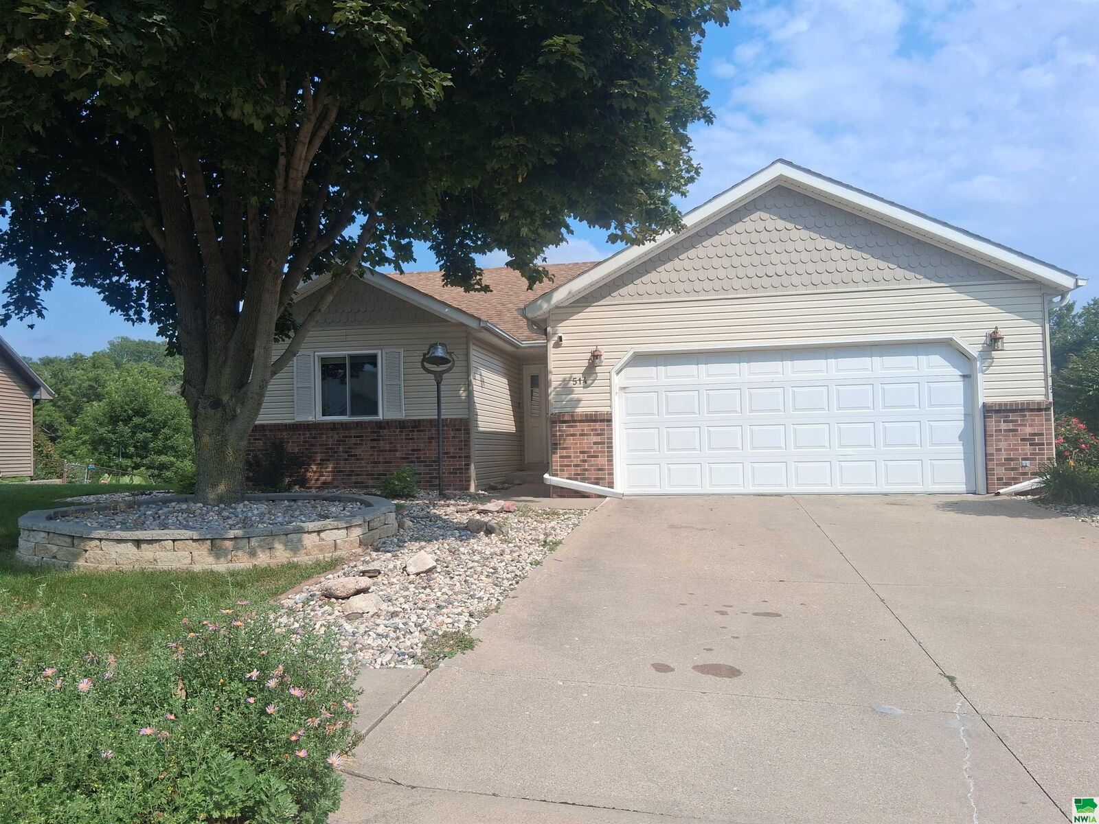 Property Photo: 514 Ascot Street IA 51103