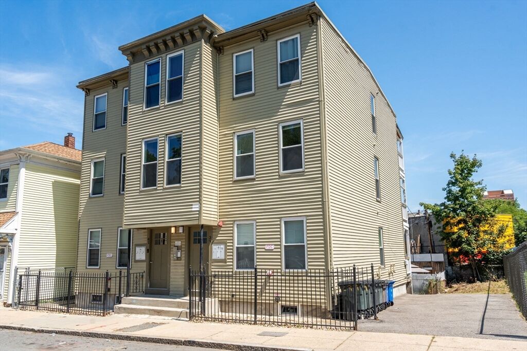 Property Photo:  39 W Walnut Park  MA 02119 