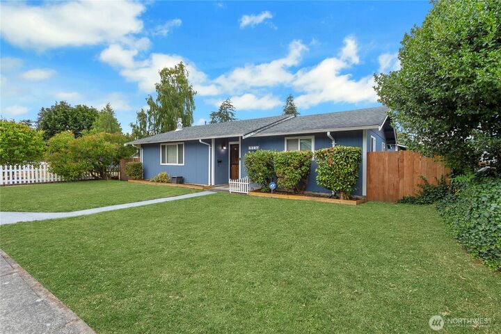 Property Photo:  5307 S Park Avenue  WA 98408 