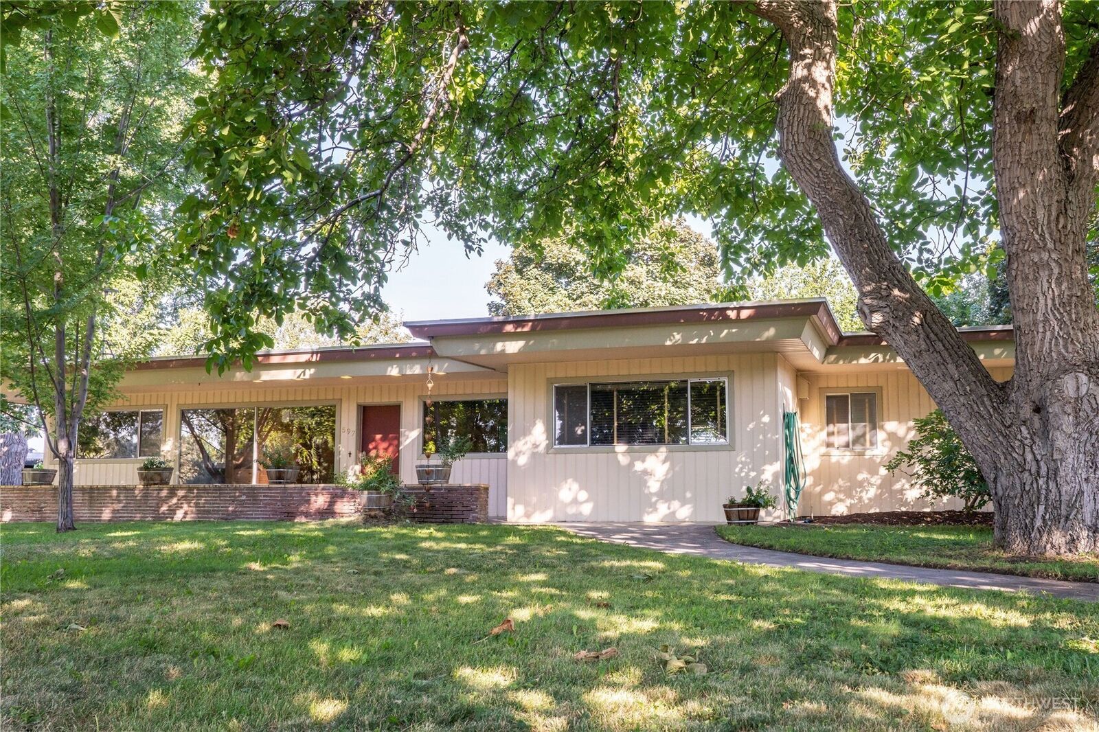 Property Photo: 597 Middle Waitsburg Road WA 99362