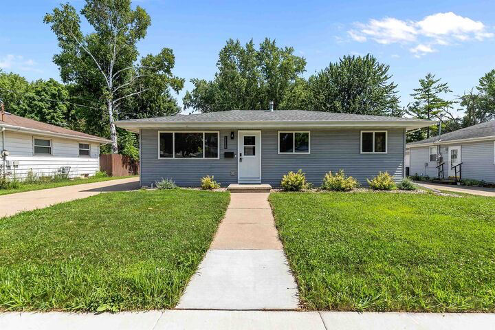 Property Photo: 1116 Buchanan Street WI 54140
