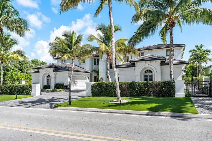 Property Photo: 121 Royal Palm Way FL 33432