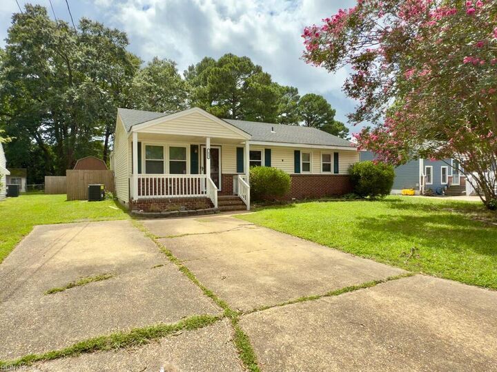 Property Photo:  2017 Athens Ct  VA 23323 