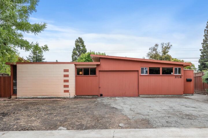 Property Photo: 3728 Carlson Circle CA 94306