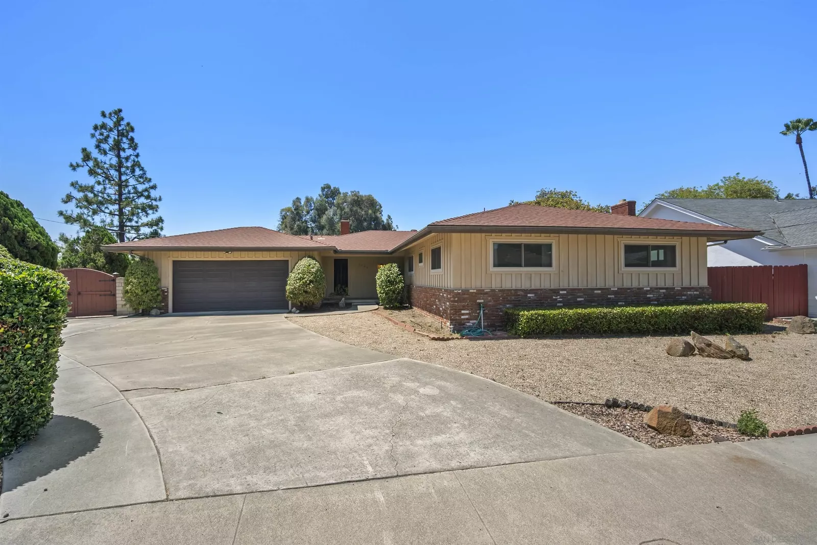 Property Photo:  1901 Quidort Court  CA 92020 