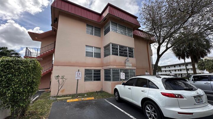 Property Photo:  19001 NE 14th Ave 145  FL 33179 