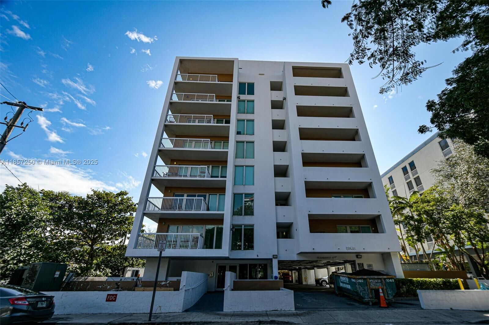 Property Photo:  2740 SW 28th Ter 603  FL 33133 