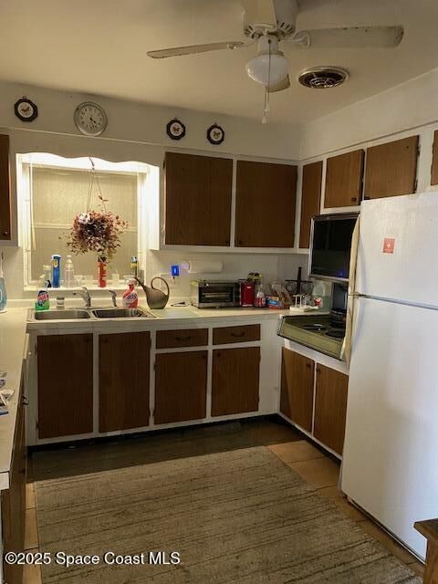 Property Photo: 992 Woodsmere Parkway FL 32955