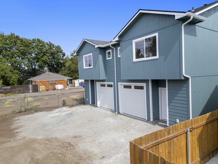 Property Photo: 9623 E Nixon Ln WA 99206