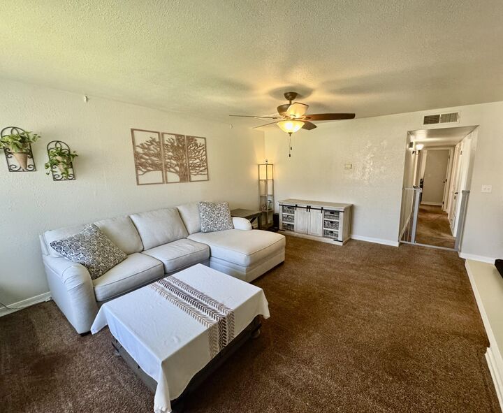 Property Photo:  731 Gerry Lane  CA 93257 