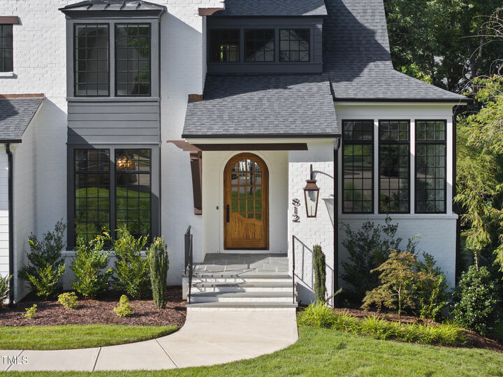 Property Photo:  812 Manchester Drive  NC 27609 
