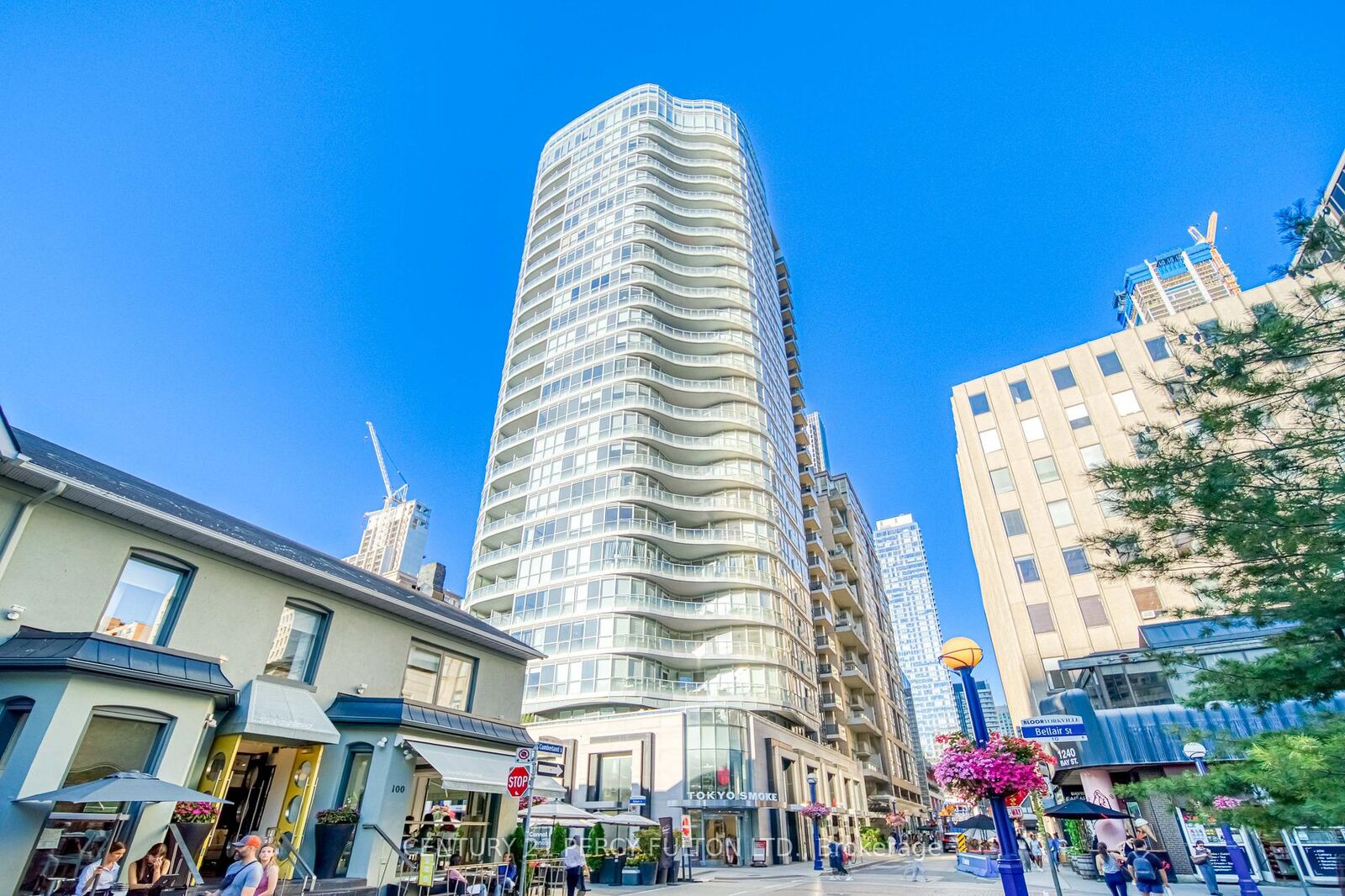 Property Photo: 88 Cumberland Street 904 ON M5R 1B9