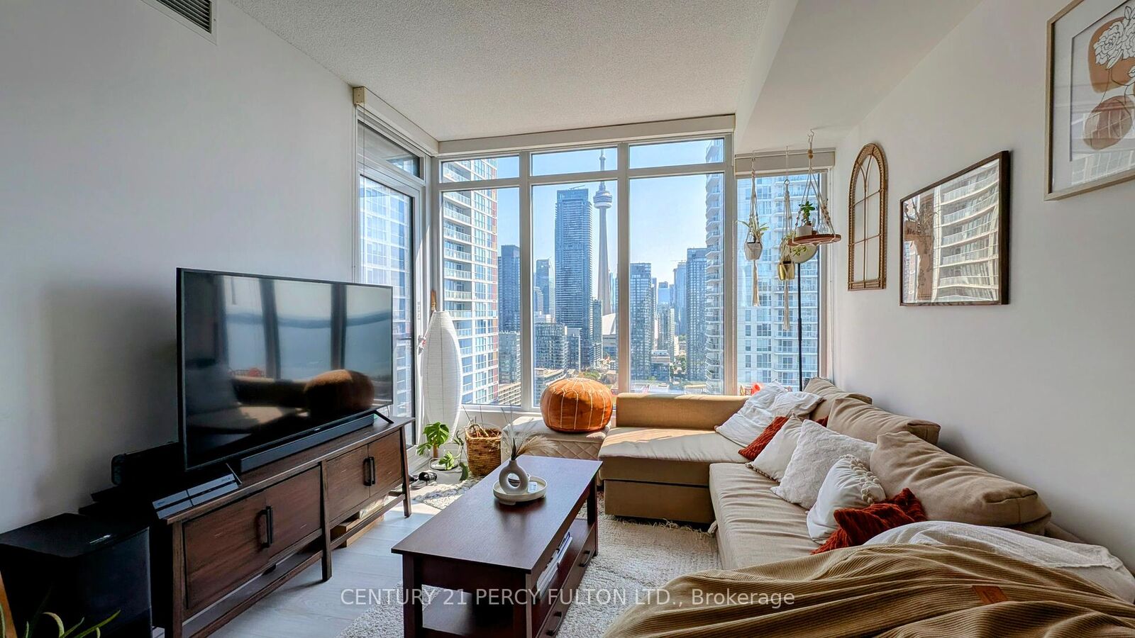 Photo de la propriété:  70 Queens Wharf Road 3311  ON M5V 0J2 