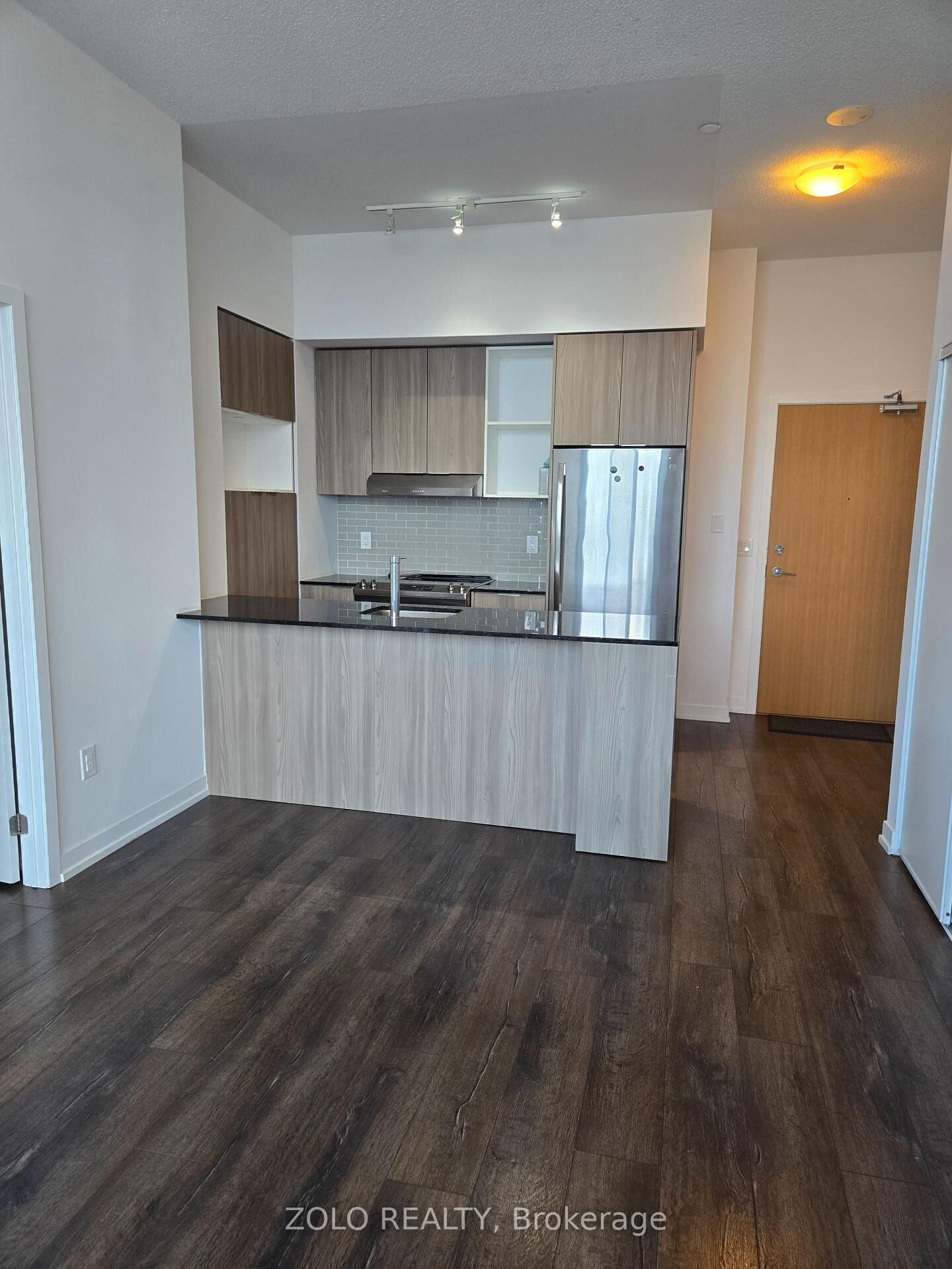 Photo de la propriété: 2520 Eglinton Avenue W 316 ON L5M 0Y4