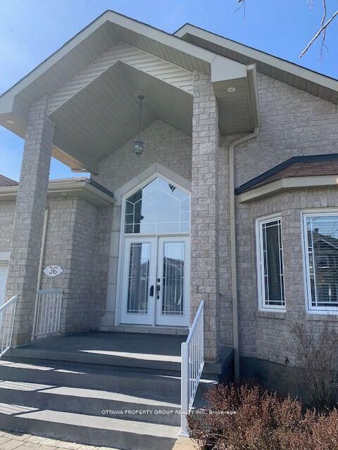 Property Photo: 36 De La Rive Drive ON K0A 1W0