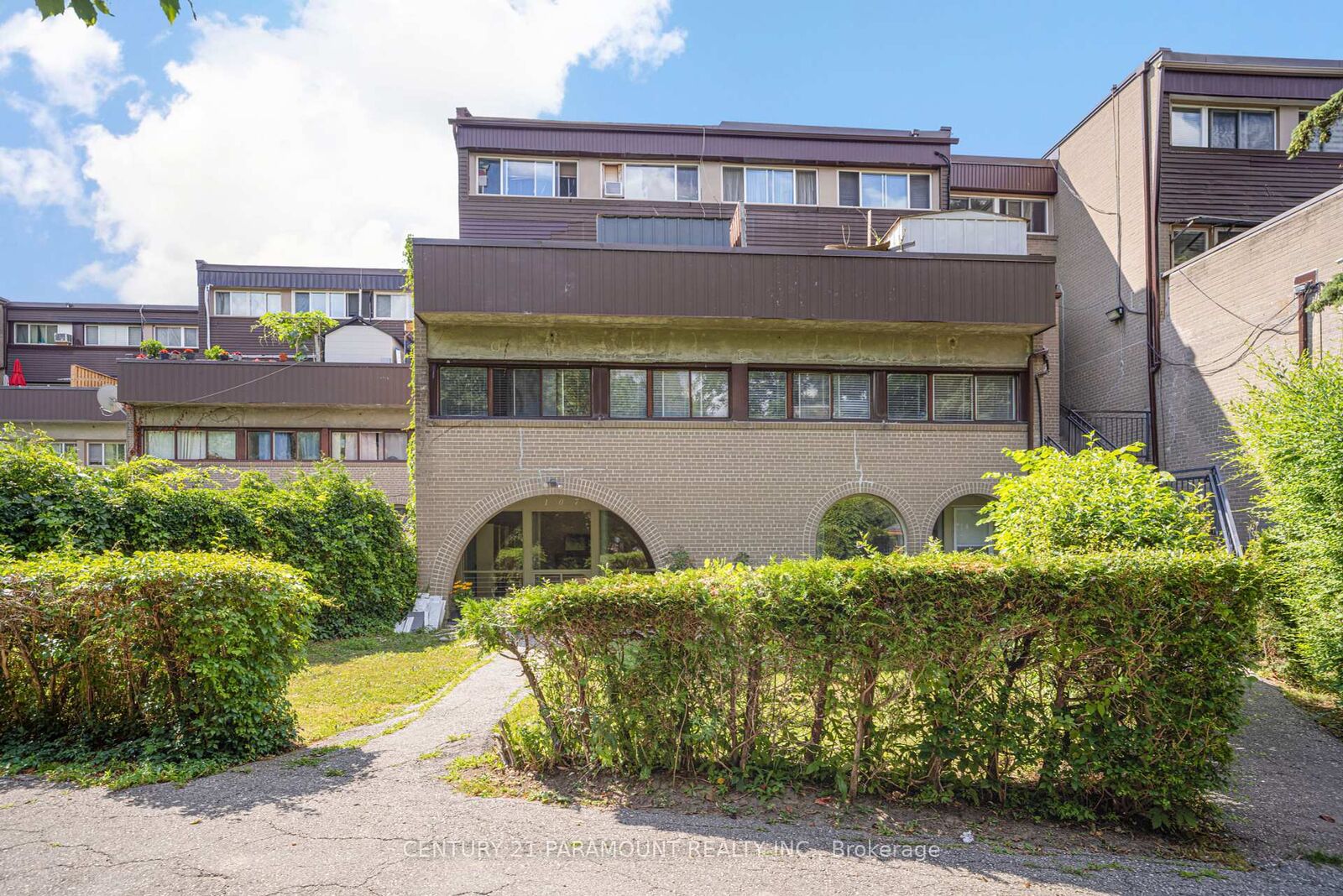 Property Photo: 19 London Green Court #107 ON M3N 1K3