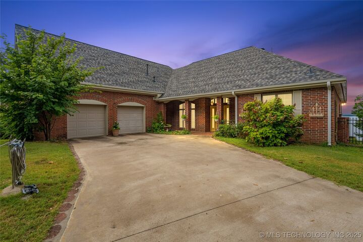 20048 S Pistol Point Road  Hulbert OK 74441 photo