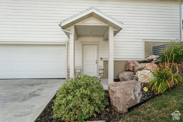 Property Photo: 630 S Plum Creek Ln UT 84404
