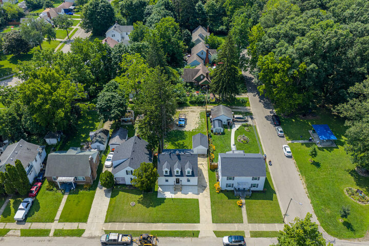 Property Photo: 231 W Parkwood Avenue OH 45506