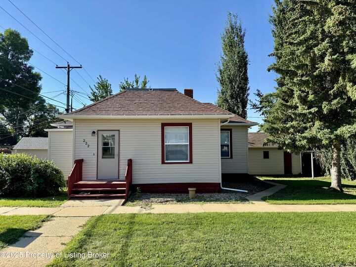 Property Photo: 222 3rd St. E ND 58601