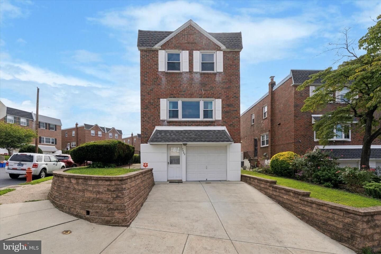 Property Photo: 7429 Keiffer Street PA 19128