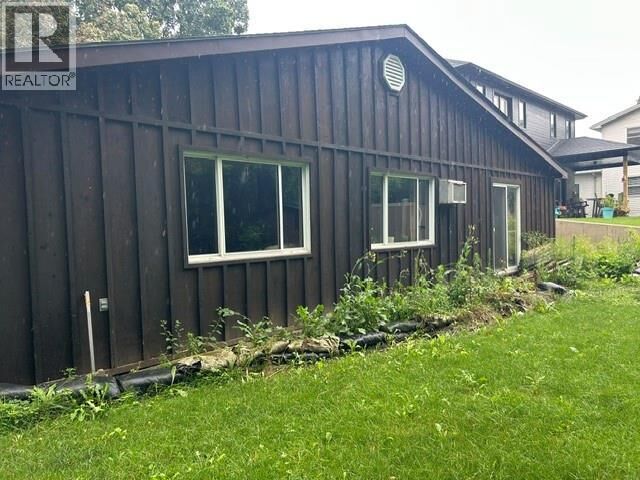 Property Photo: 1930 Franklin Avenue ON N0N 1C0