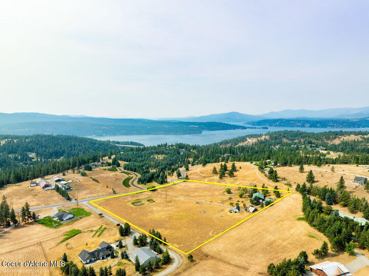 Property Photo:  6647 E Mullan Trail Rd  ID 83814 