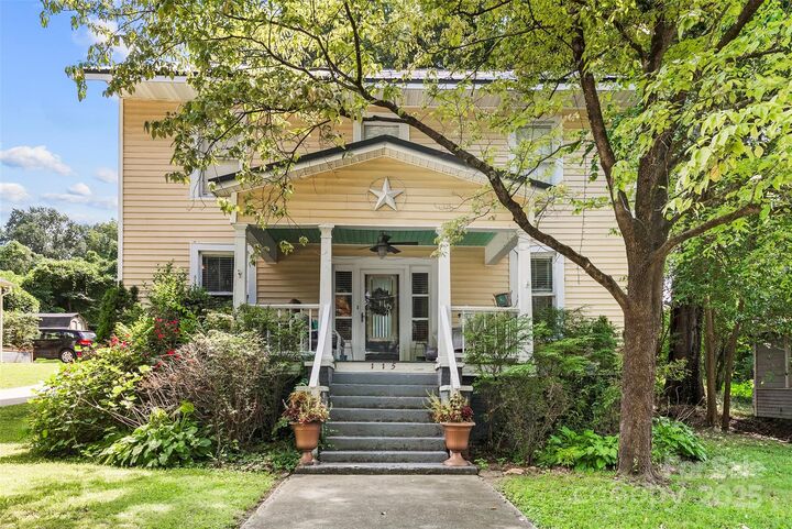 Property Photo: 115 W 4th Avenue NC 28052