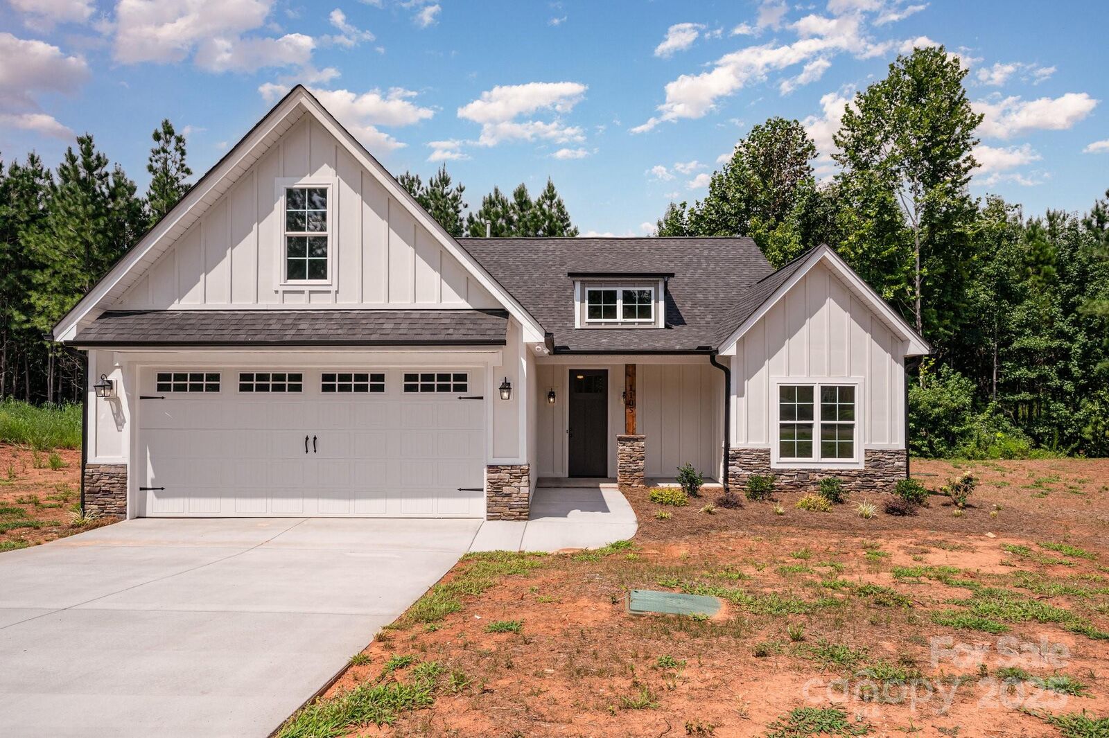Property Photo: 1105 Rudder Circle NC 28146