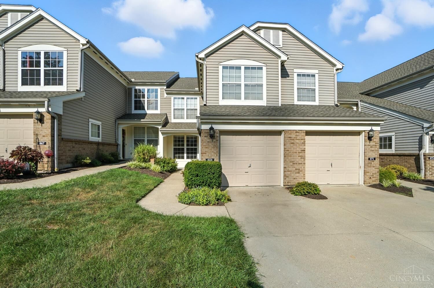 Property Photo: 869 Southmeadow Circle OH 45231