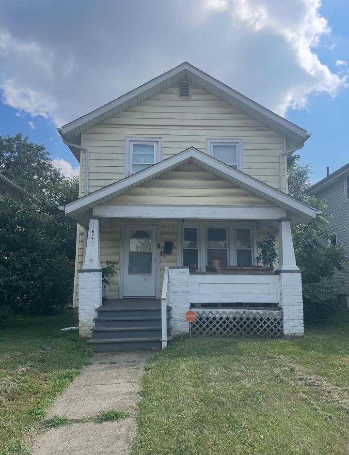 Property Photo:  1627 E Weber Road  OH 43211 
