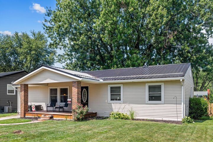 Property Photo: 1406 Plantation Drive OH 43302