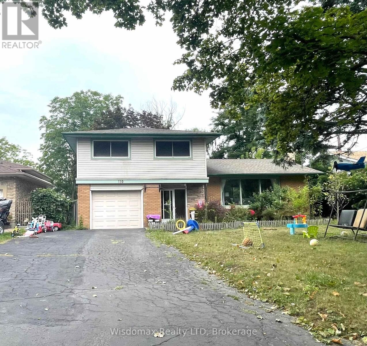 Property Photo: 110 Riverview Boulevard ON L2T 3M2