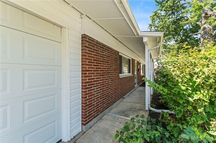 Property Photo: 5042 Woodbine Avenue OH 45432