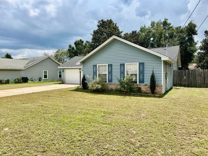 Property Photo: 9 Holly Road FL 32539
