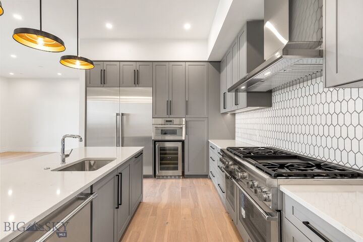 Property Photo: 315 N Tracy Avenue 602 MT 59715