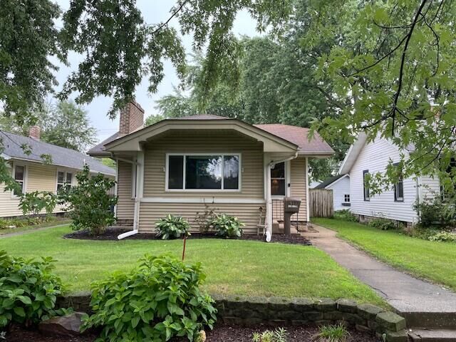 Property Photo: 913 Lincoln Street IN 46342