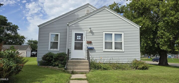 402 5th Street NW  Jamestown ND 58401 photo
