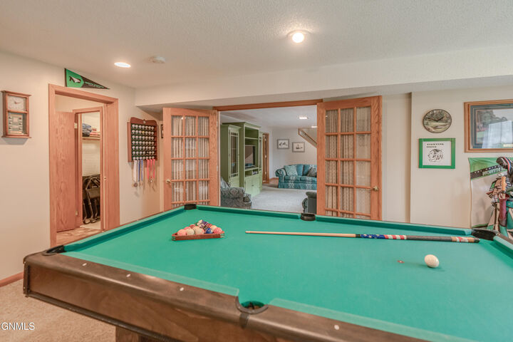 Property Photo:  107 E Owens Avenue  ND 58501 