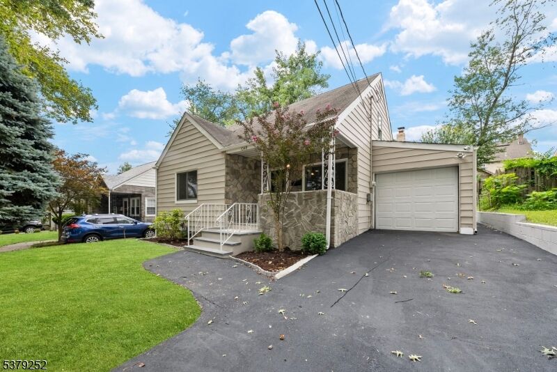 Property Photo: 1048 Chester St NJ 07205