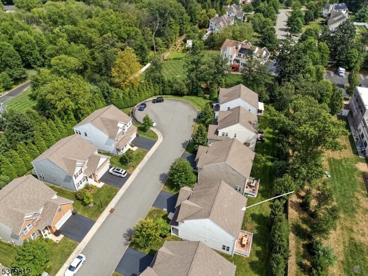Property Photo:  9 Barberry Ct  NJ 07981 