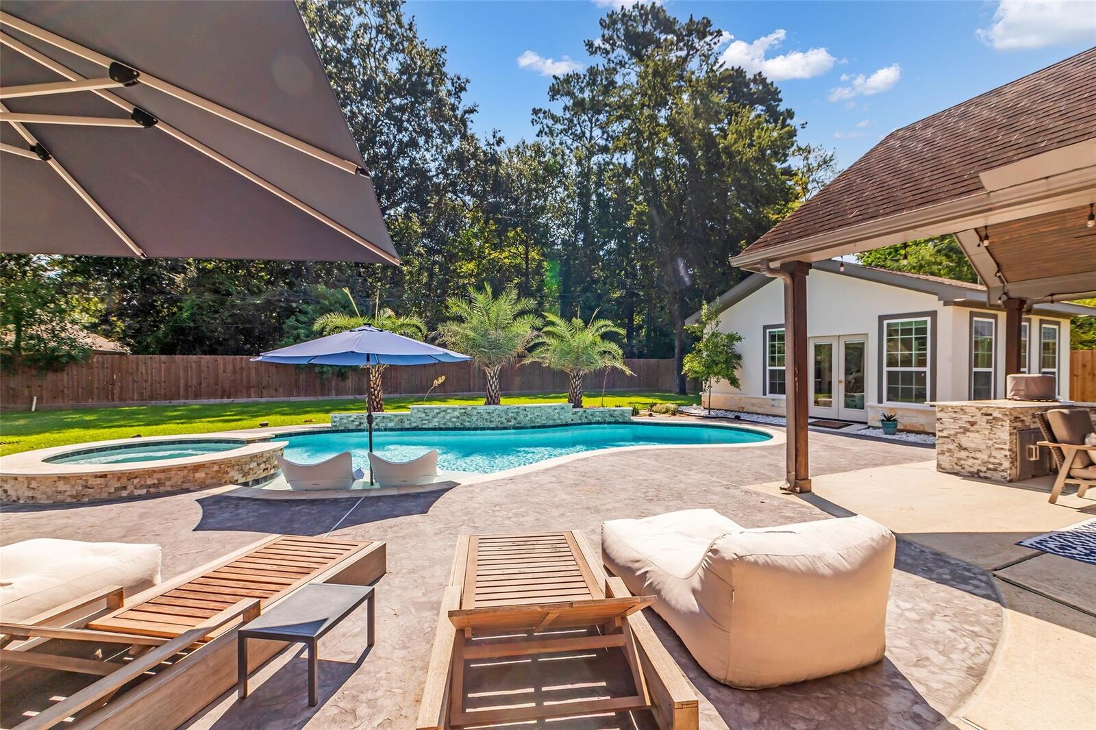 Property Photo: 822 McDaniel Drive TX 77354