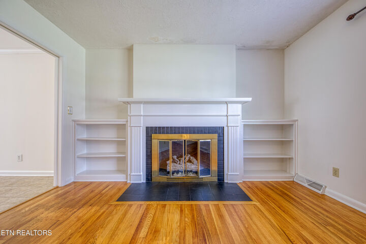 Property Photo: 509 N Maple St TN 37801