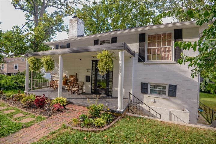 1004 Northway Drive  Saint Albans WV 25177 photo