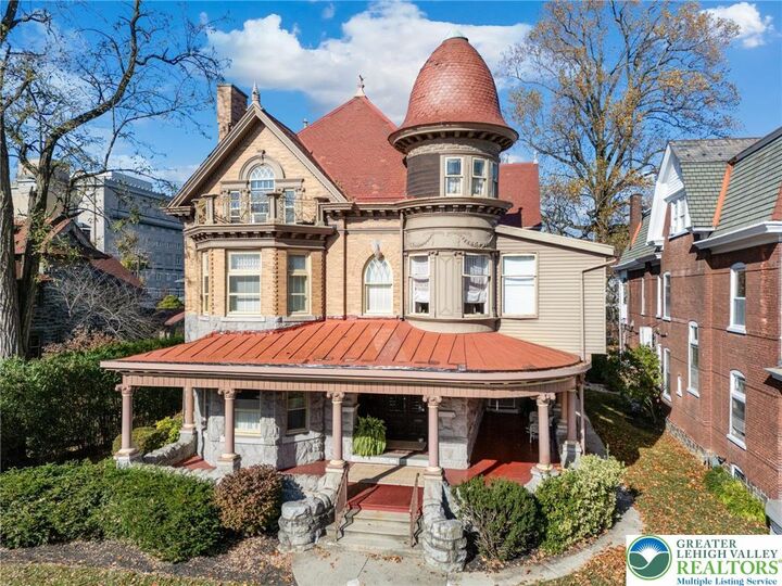 Property Photo: 1509 W Hamilton Street Unit 2 PA 18102