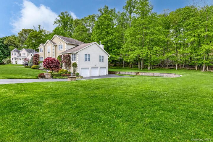 Property Photo:  1 Litman Lane  NY 10901 